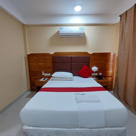 Dolphin Hotel Tanga Exterior photo
